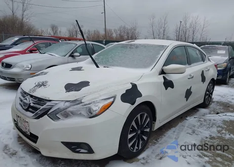 2018 Nissan Altima 2.5 Sv z USA, uszkodzony, nr VIN 1N4AL3AP5JC262465